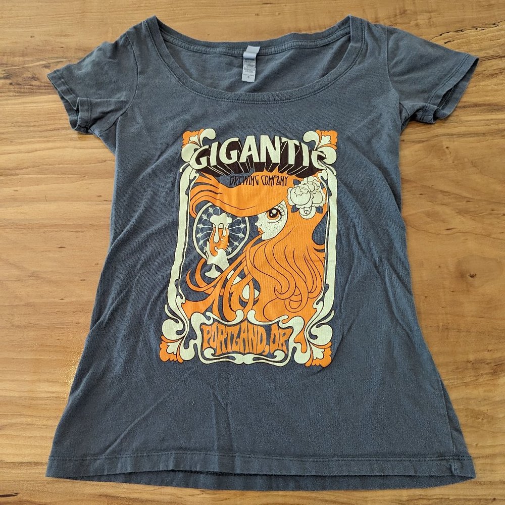 Women's Gigantic Brewing Co. tee, size small